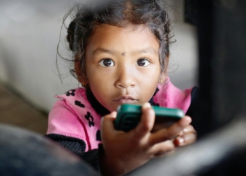 Early screen use stunts vital social, sensory growth of kids, experts warn