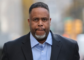 Former NBA player and coach Damon Jones pleads guilty to selling gamblers inside information