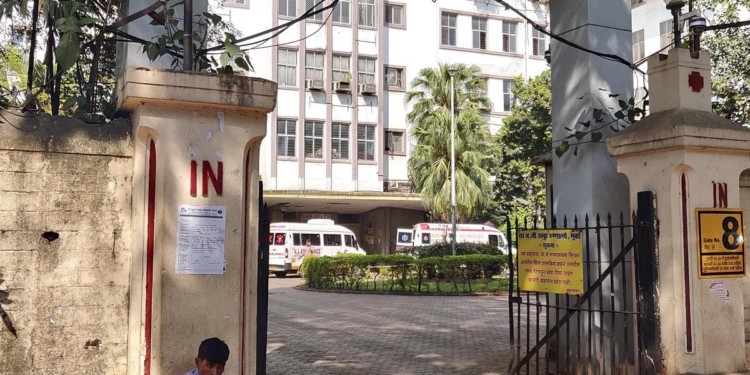 Four of a family in Mumbai die after eating biryani and watermelon; investigation underway
