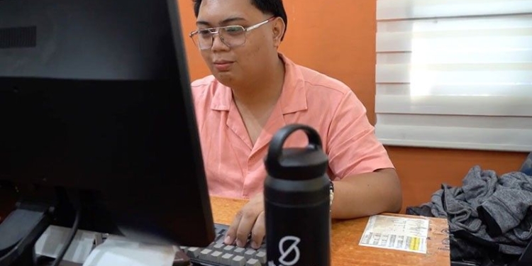 How an office &acirc;salad&acirc; joke led to a smarter way to fund an MBA