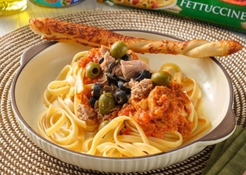 How to enjoy Italian breadsticks Grissini