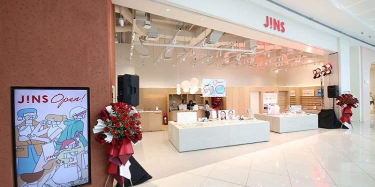 Jins premieres new stores with its most versatile eyewear yet