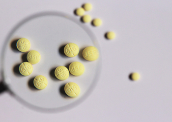 Many Older Patients Can Ditch Common Thyroid Drug, Study Suggests