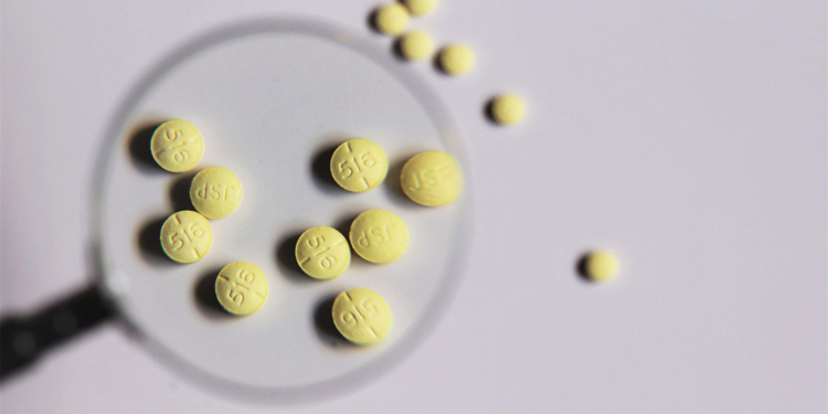 Many Older Patients Can Ditch Common Thyroid Drug, Study Suggests