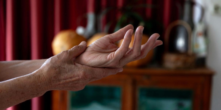 New study unravels why chronic pain, depression go hand in hand