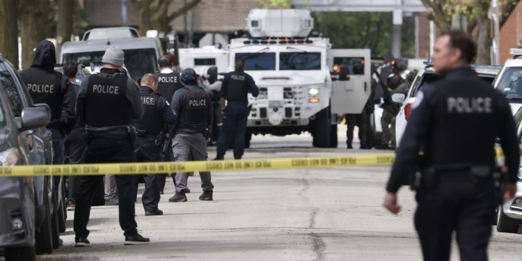 Police officer killed, another in critical condition in shooting at Chicago hospital