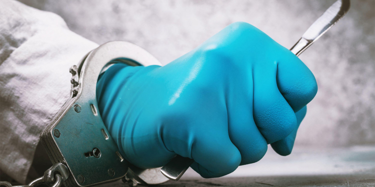 Surgeon Accused of Removing Wrong Organ Faces Manslaughter Charge