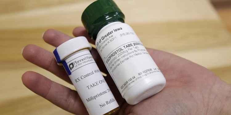 Teens and young adults are driving the demand for online abortion pills via telehealth – new research