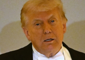 Trump talks about Iran war while toasting King Charles