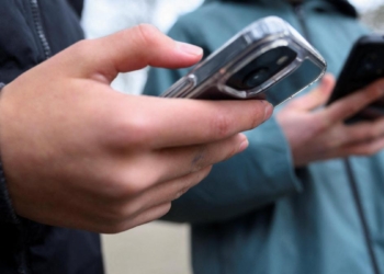 Under global spotlight, Australia plays hardball on social media ban