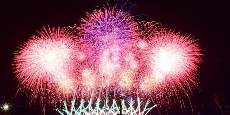 United Kingdom wins 13th Pyromusical at SM Mall of Asia