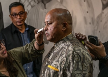 Gunshots fired as chaos erupts at Philippine Senate where lawmaker wanted by ICC holds out