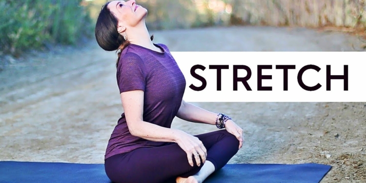 Full Body Yoga Stretch (Relieve Stress and Anxiety)