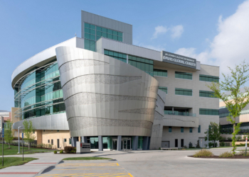 CDC Chief Orders 2 Americans to Quarantine Over Hantavirus Concern