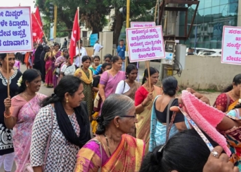 CPI(M) threatens to intensify protest against government’s decision to allow private medical colleges to use public healthcare centers