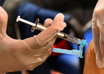 FDA Panel Backs New COVID Vaccines Aimed at Dominant Strain