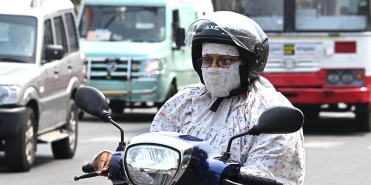 Heatwave continues to scorch north Andhra districts; health experts urge caution