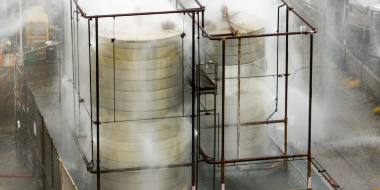 Potential crack on California toxic chemical tank could be easing pressure as officials race to prevent explosion