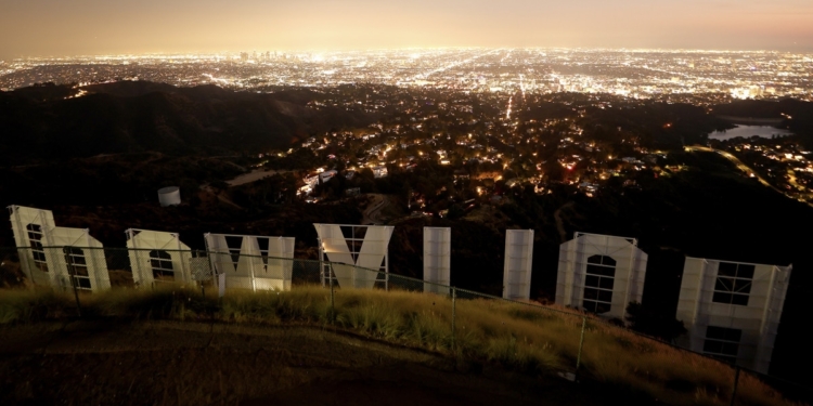 SAG-AFTRA reaches tentative deal with major studios