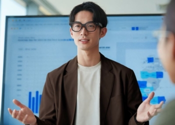 Smart launches Google Gemini-powered glasses