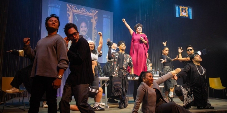Theater about theater: PETA takes