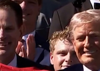 Trump hosts Indiana Univ. football team at White House