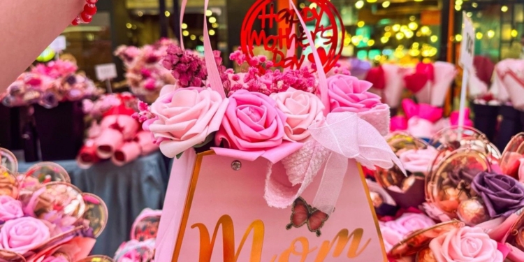 What to do this weekend: Mother
