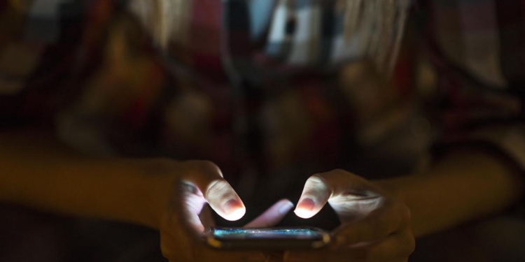 When digital spaces cause distress: social media, self-harm and the need for emotional safety nets