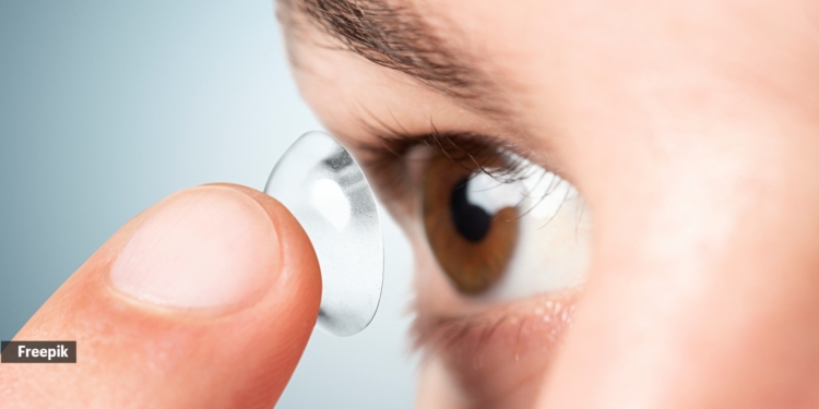 contact lens