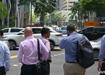 Wage growth slowed for Singapore workers in 2025, expected to stay moderate in 2026: MOM